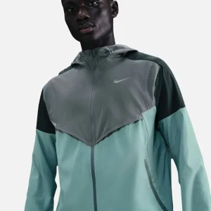 Veste de survêtement Nike Impossibly Light Windrunner - Gris/Vert