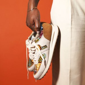 Baskets en wax arusha ivoire · jaune et bleu