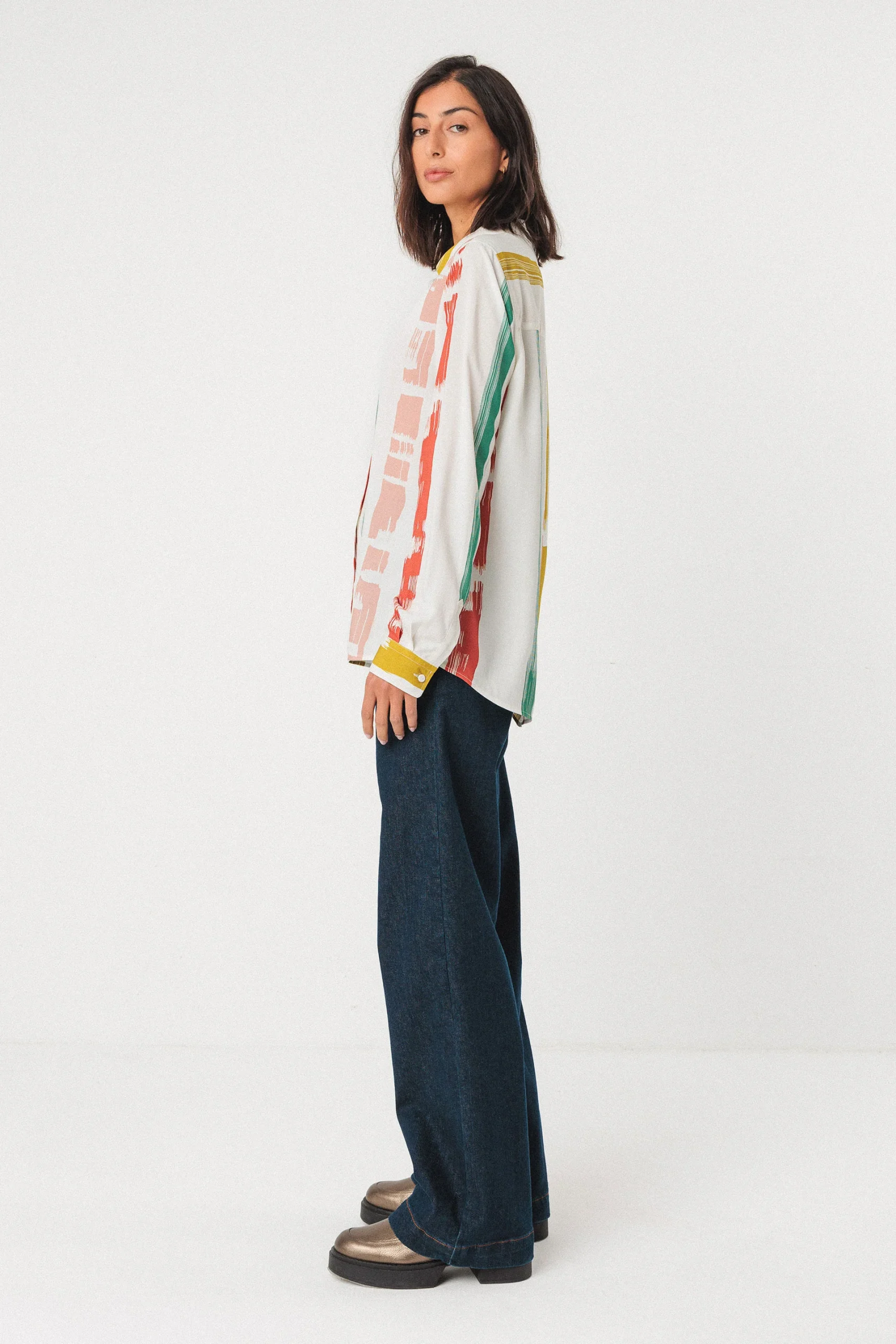 Blouse en lenzing ecovero asune strokes · crème à rayures multicolores – Image 3