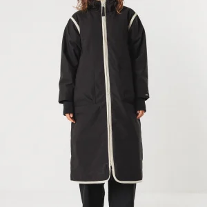 Manteau long à capuche imperméable en polyester recyclé garai · noir et blanc